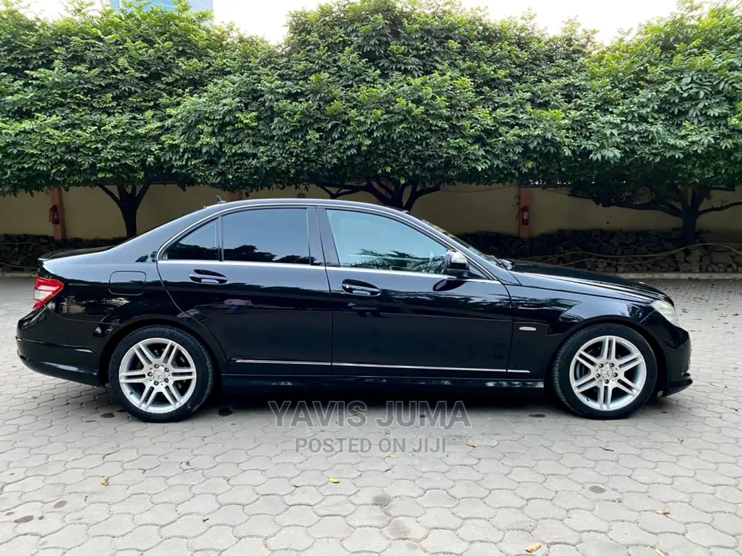 Mercedes-Benz C200 2008 Black