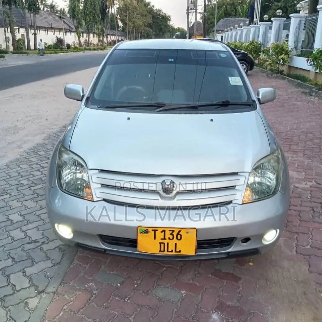 Toyota Alphard 2004 Silver