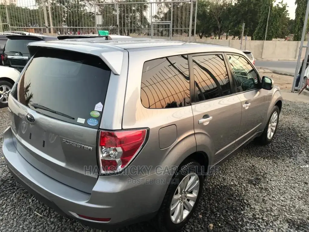 Subaru Forester 2010 Gray