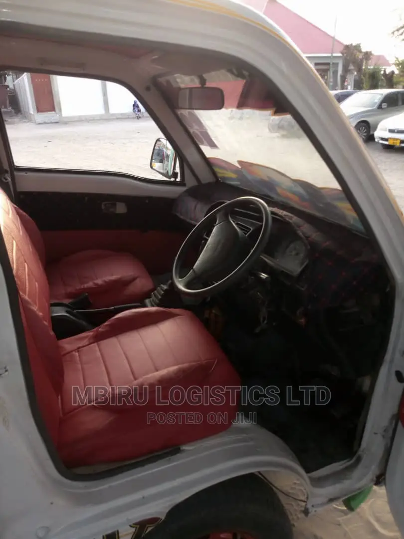 Suzuki Carry Inauzwa Bei Poa