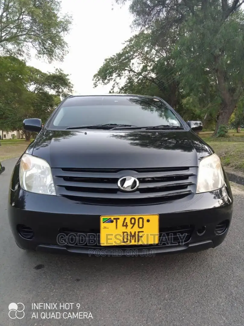 Toyota IST 2004 Black