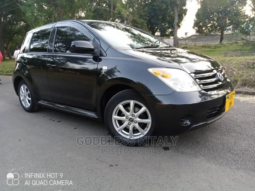 Toyota IST 2004 Black