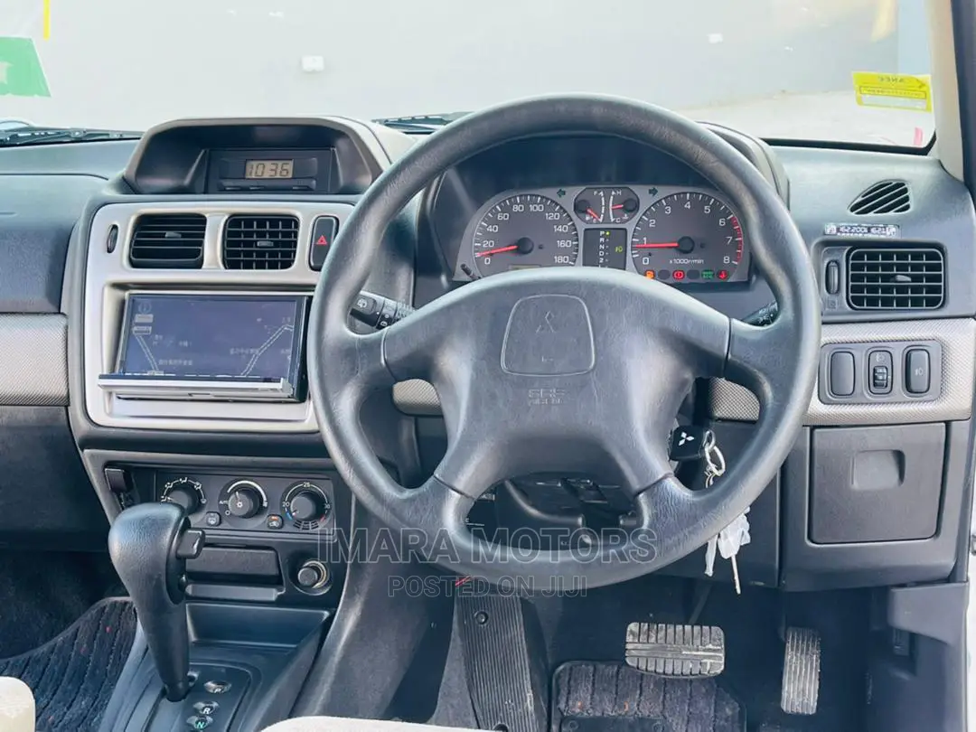 Mitsubishi Pajero 2006 Gray