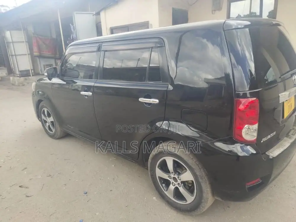 Toyota Corolla Rumion 2009 Black