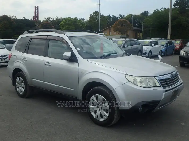 Subaru Forester 2010 Silver