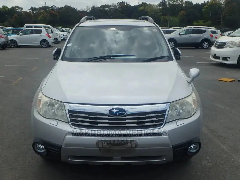 Subaru Forester 2010 Silver