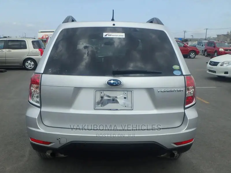 Subaru Forester 2010 Silver