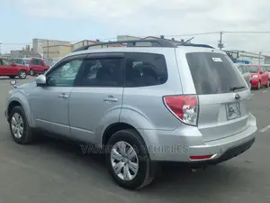 Subaru Forester 2010 Silver