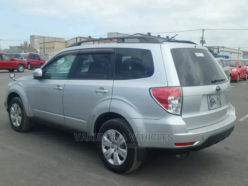 Subaru Forester 2010 Silver