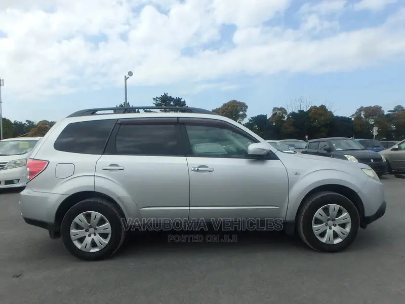 Subaru Forester 2010 Silver