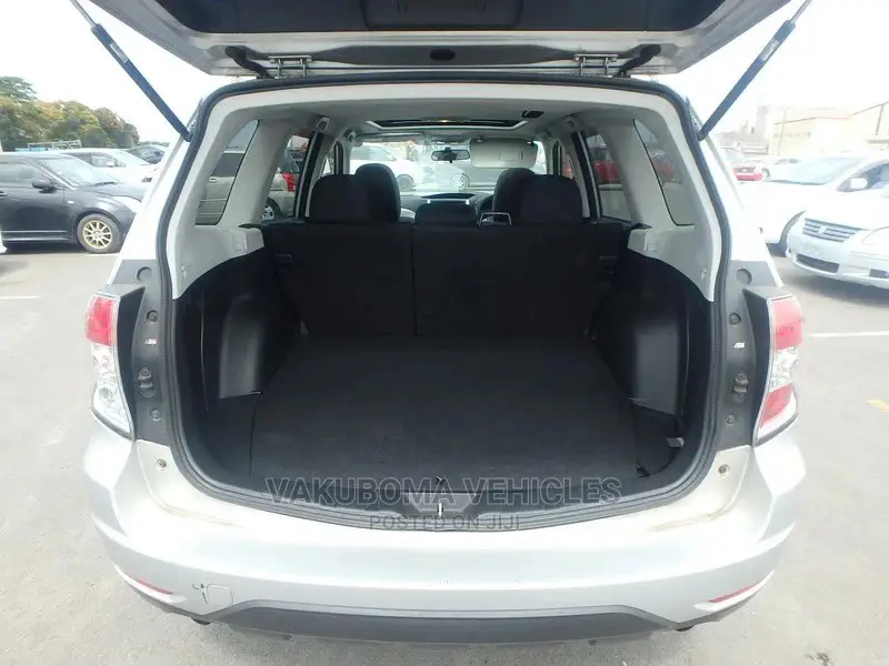 Subaru Forester 2010 Silver