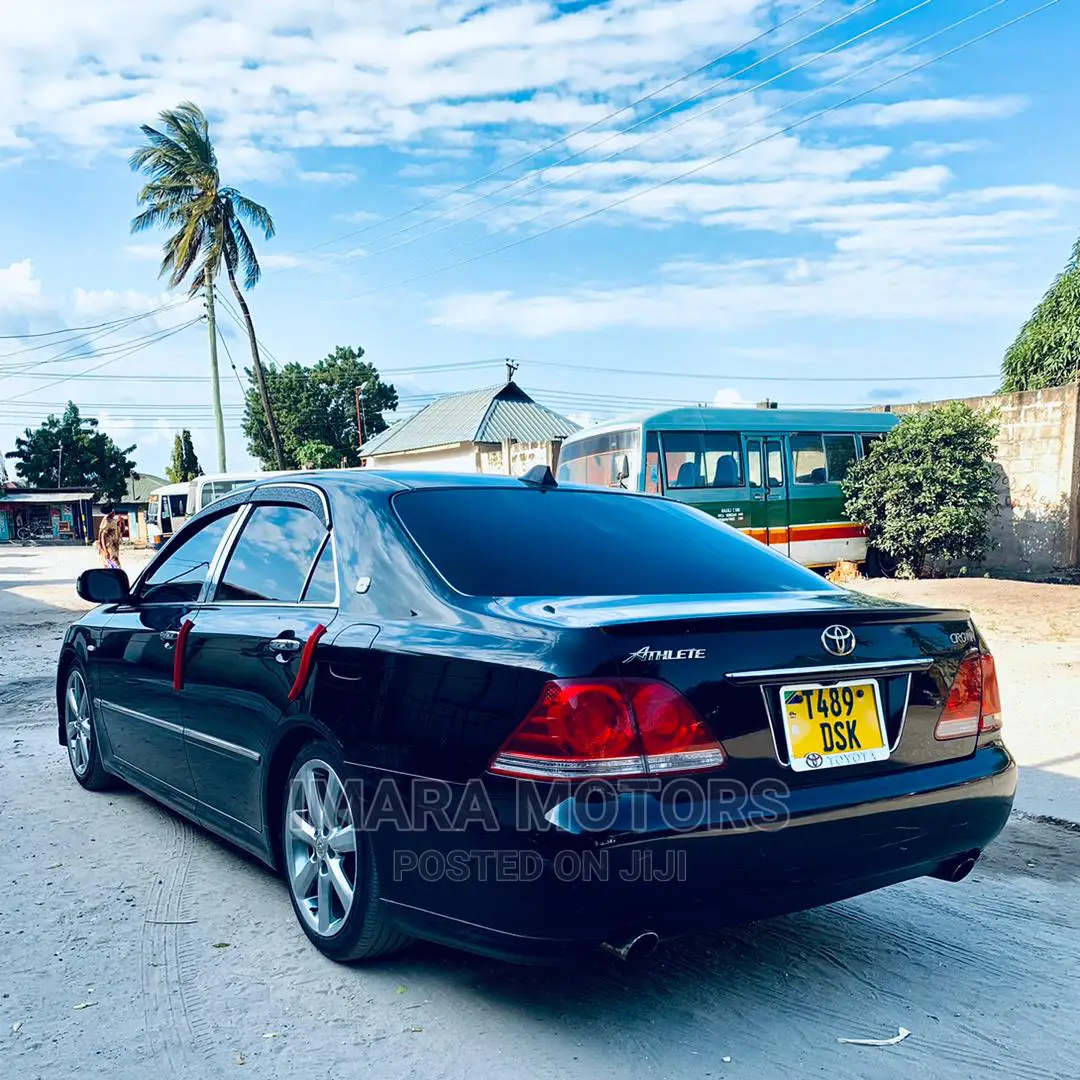 Toyota Crown 2006 Black