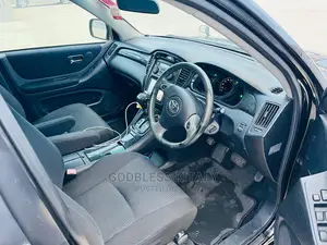Toyota Kluger 2004 Black