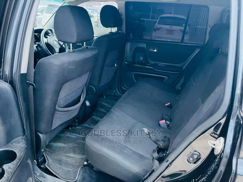 Toyota Kluger 2004 Black