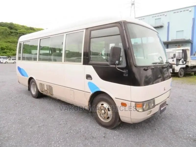 Mitsubishi Fuso Rosa 2001
