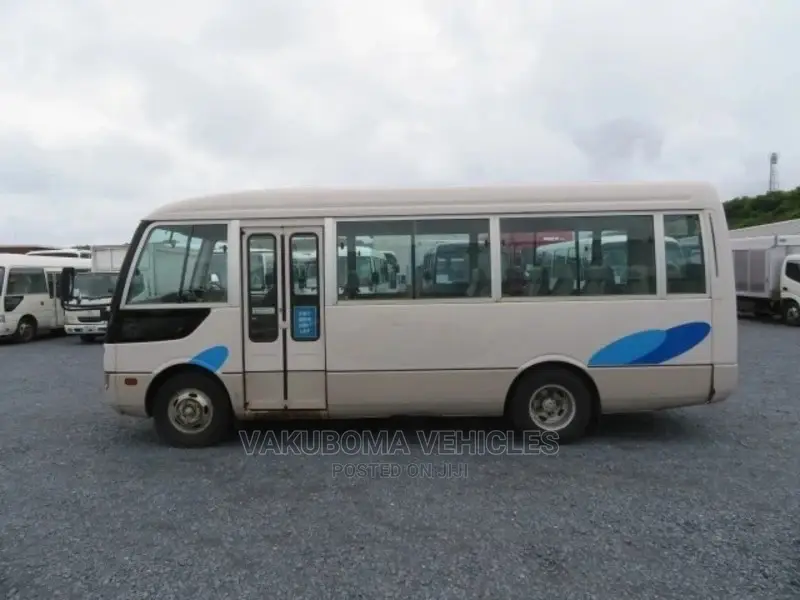 Mitsubishi Fuso Rosa 2001