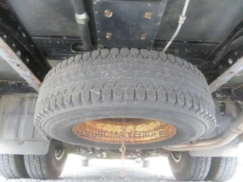 Mitsubishi Fuso Rosa 2001