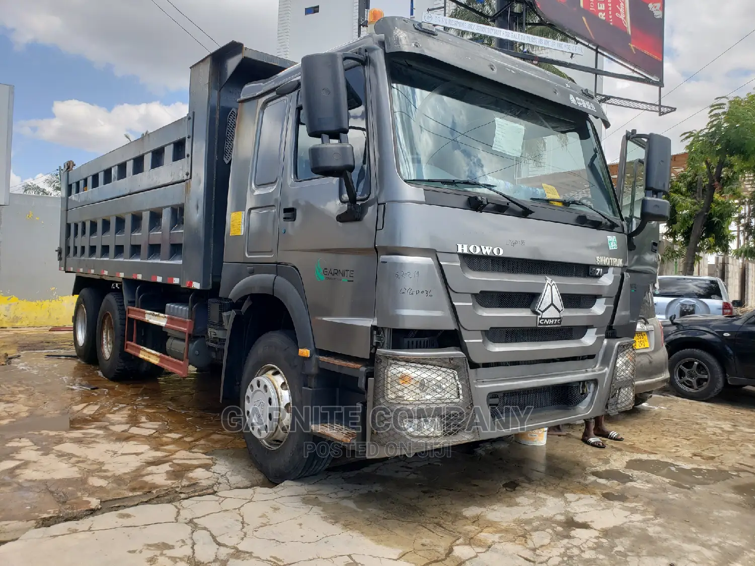 Kwa Mahitaji Ya Howo Tipper Used From China