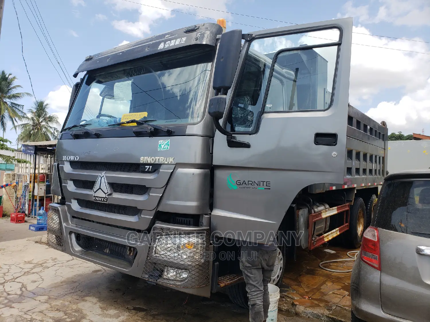 Kwa Mahitaji Ya Howo Tipper Used From China