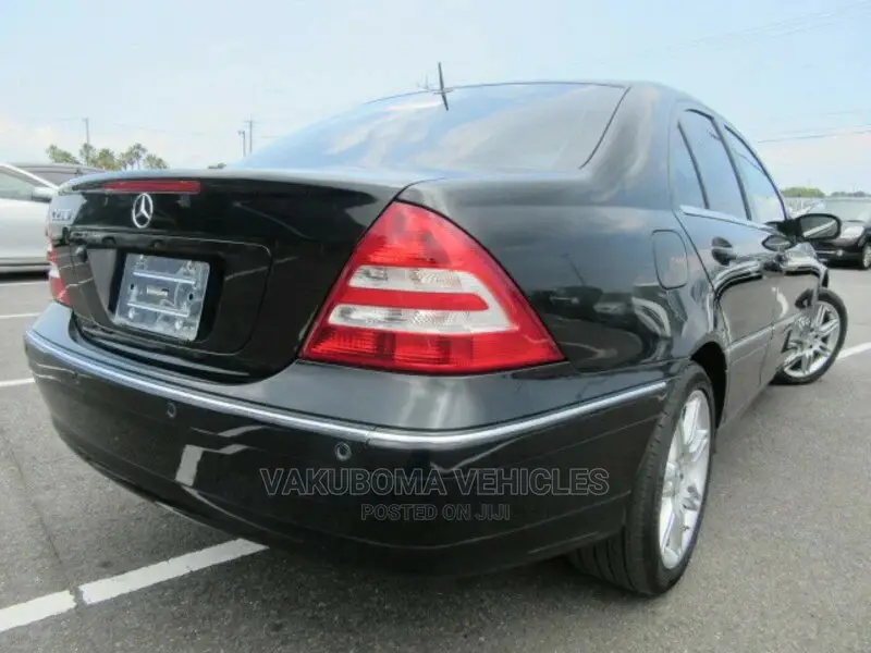 Mercedes-Benz C-Class 2007 Black