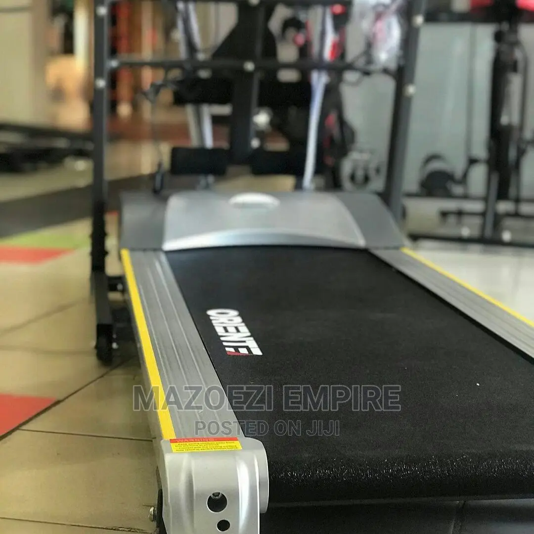 Oriente Treadmill