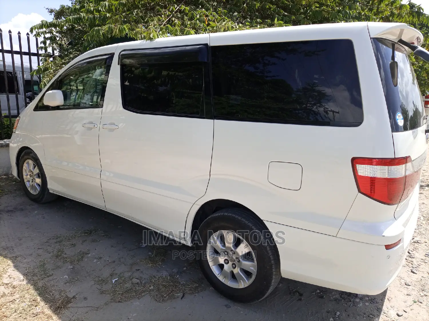 Toyota Alphard 2005 White
