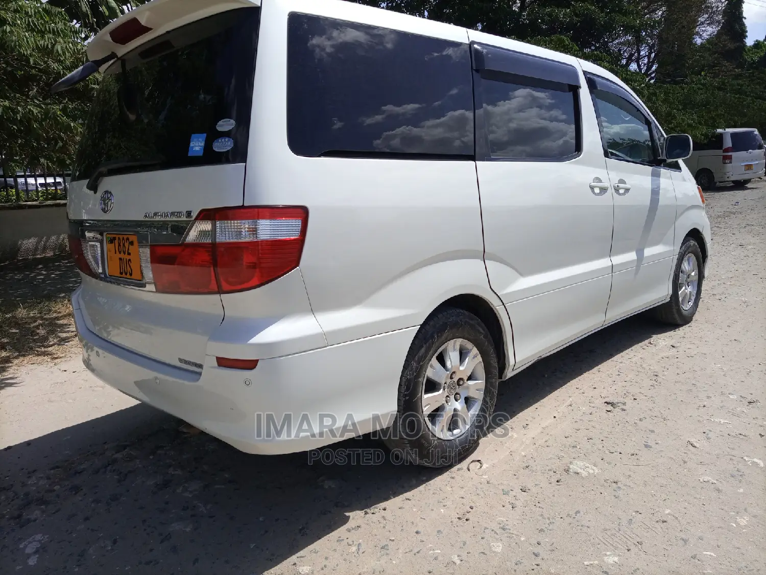 Toyota Alphard 2005 White