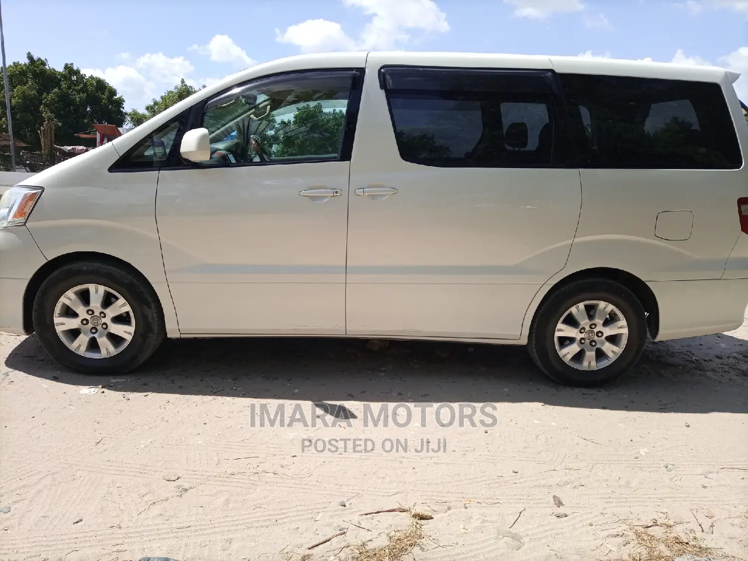 Toyota Alphard 2005 White