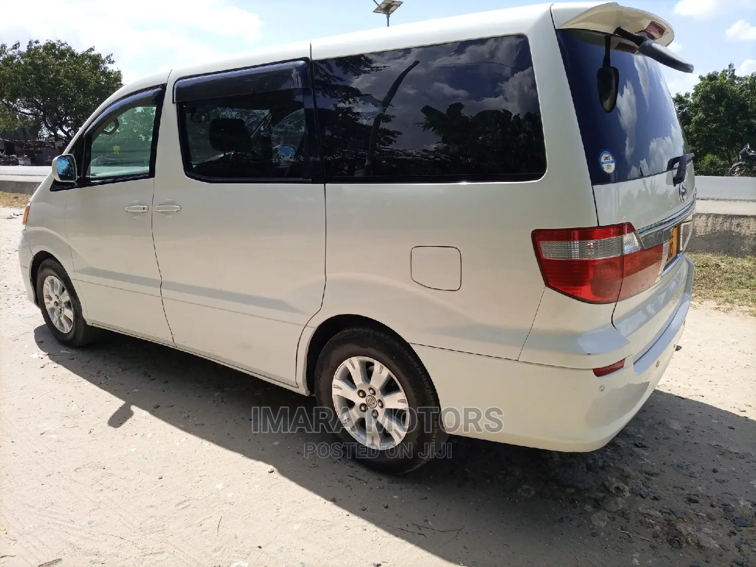 Toyota Alphard 2005 White