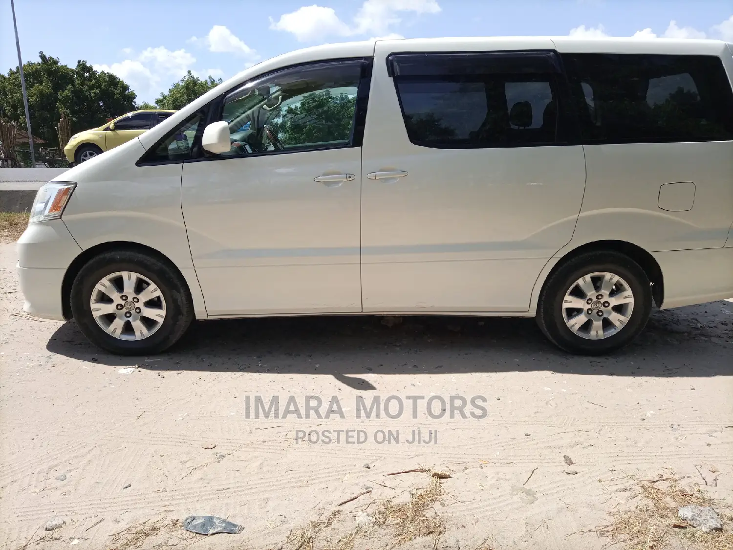 Toyota Alphard 2005 White