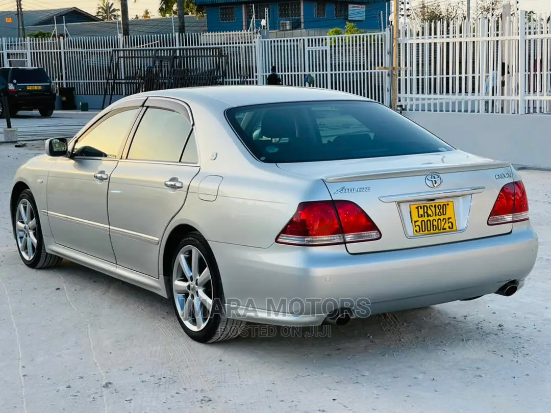Toyota Crown 2006 Silver