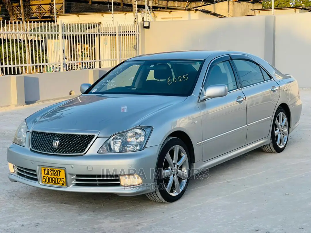 Toyota Crown 2006 Silver