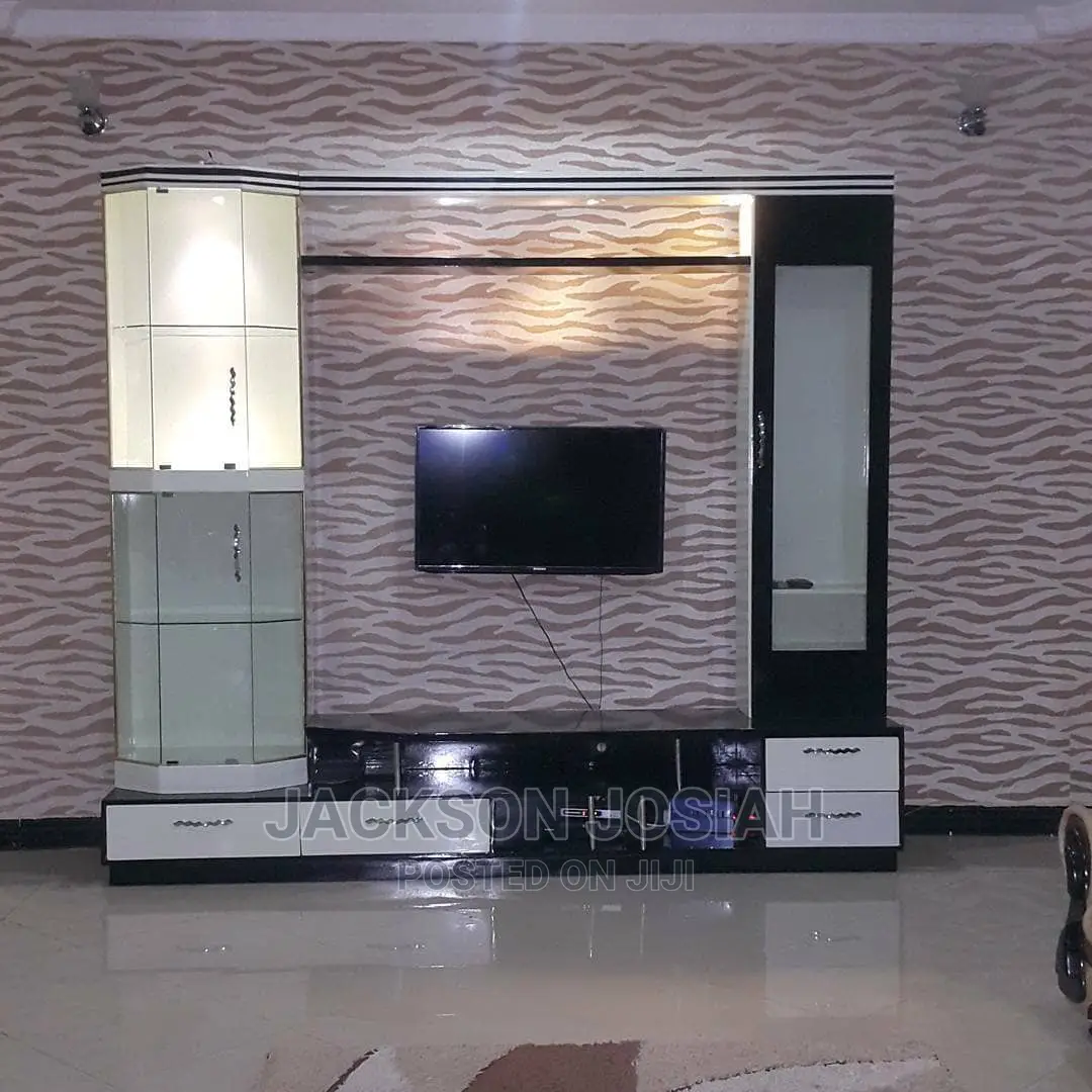 Tv Show Case