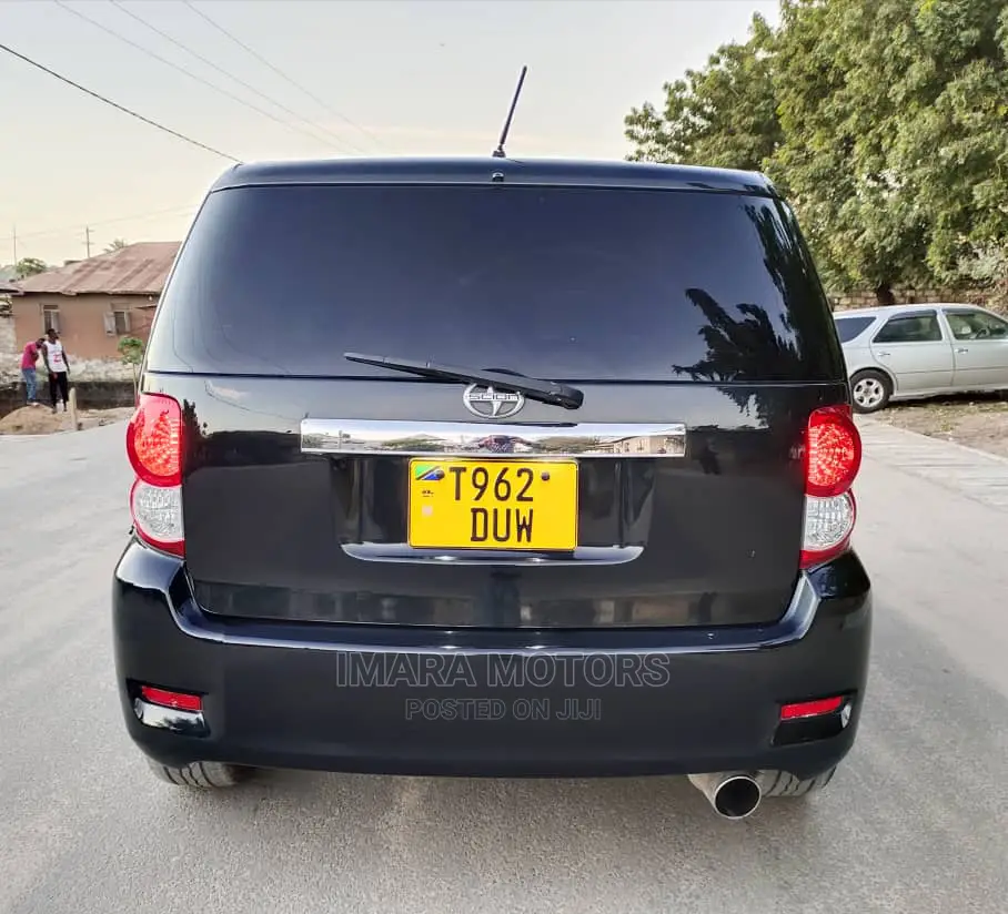 Toyota Corolla Rumion 2008 Black