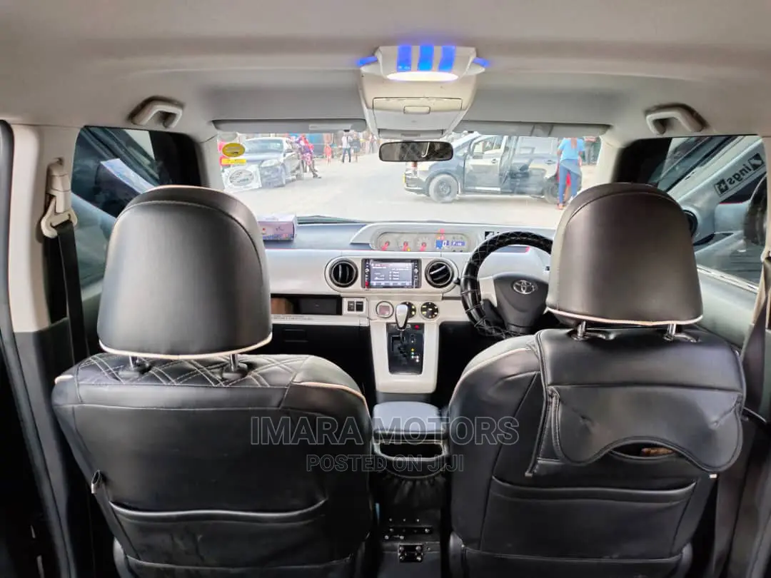 Toyota Corolla Rumion 2008 Black