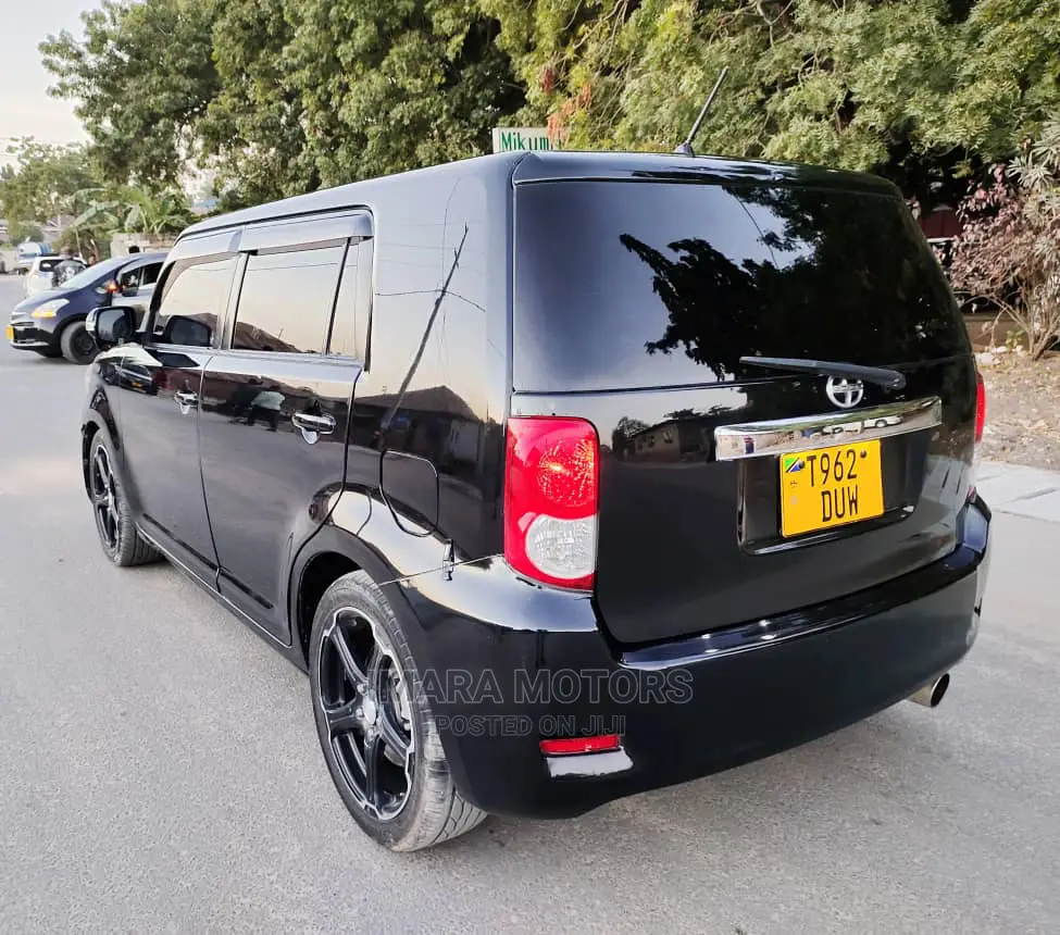 Toyota Corolla Rumion 2008 Black