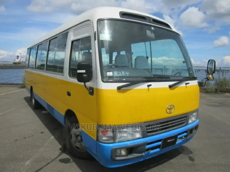 Toyota Coaster 2005 Yellow