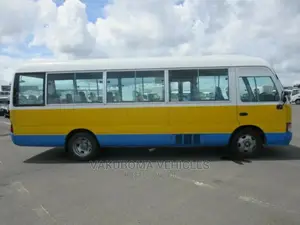 Toyota Coaster 2005 Yellow
