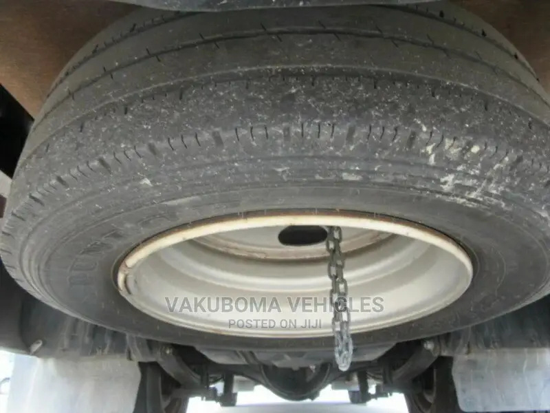 Toyota Coaster 2005 Yellow