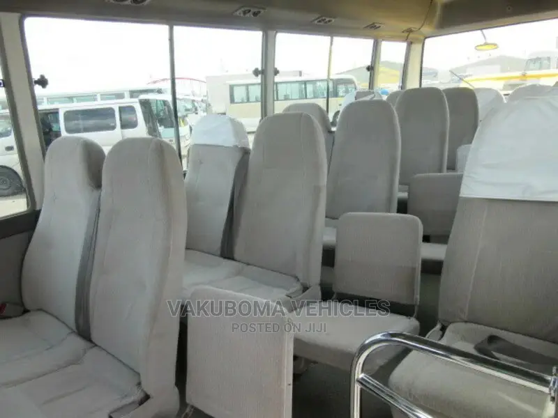 Toyota Coaster 2005 Yellow