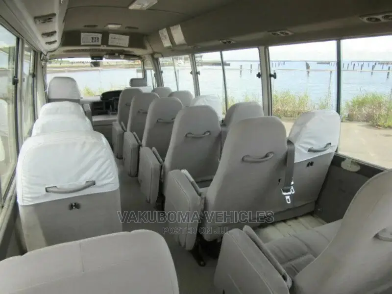 Toyota Coaster 2005 Yellow