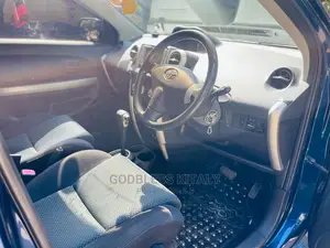 Toyota IST 2005 Blue
