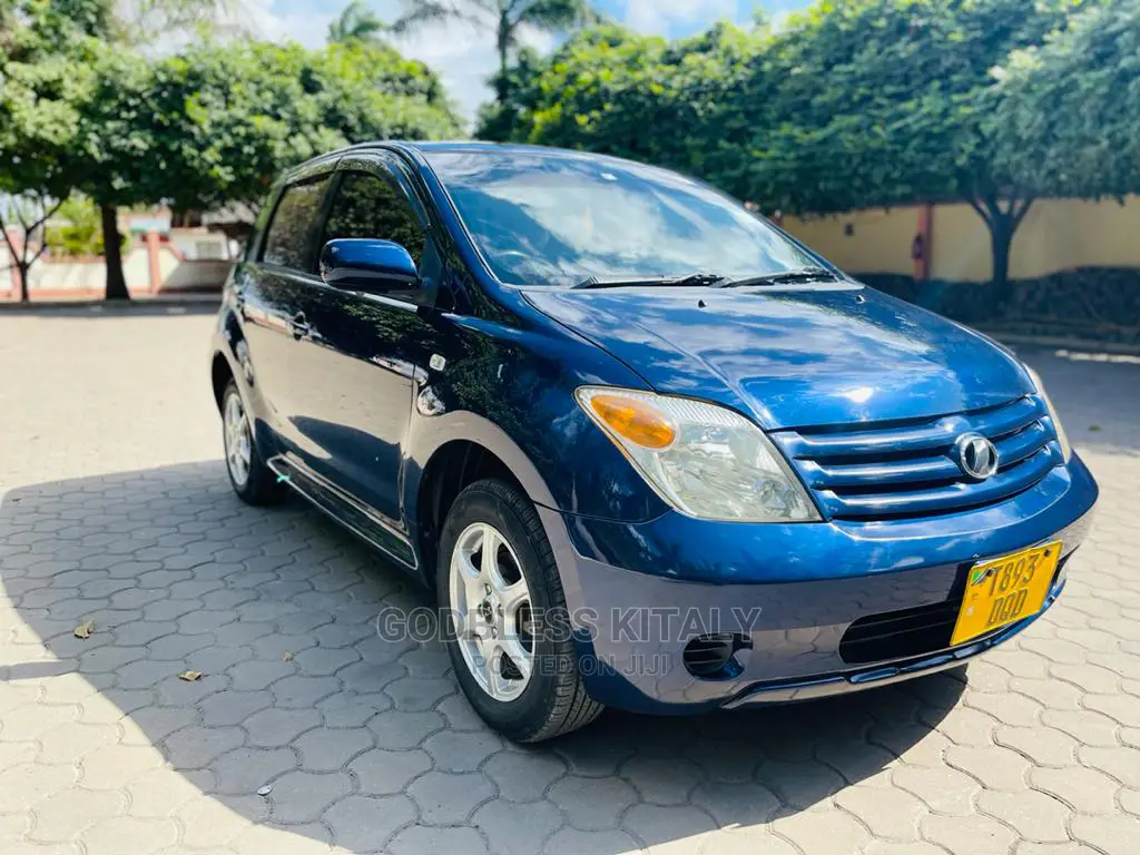 Toyota IST 2005 Blue