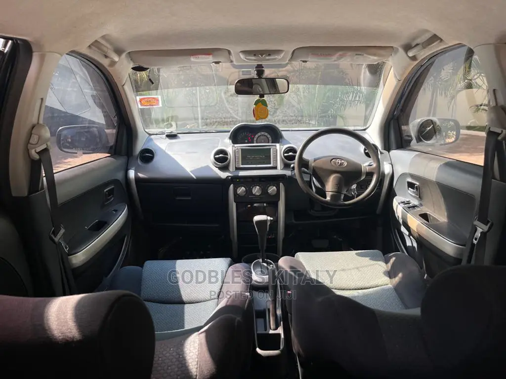 Toyota IST 2005 Blue