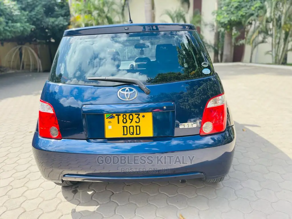 Toyota IST 2005 Blue