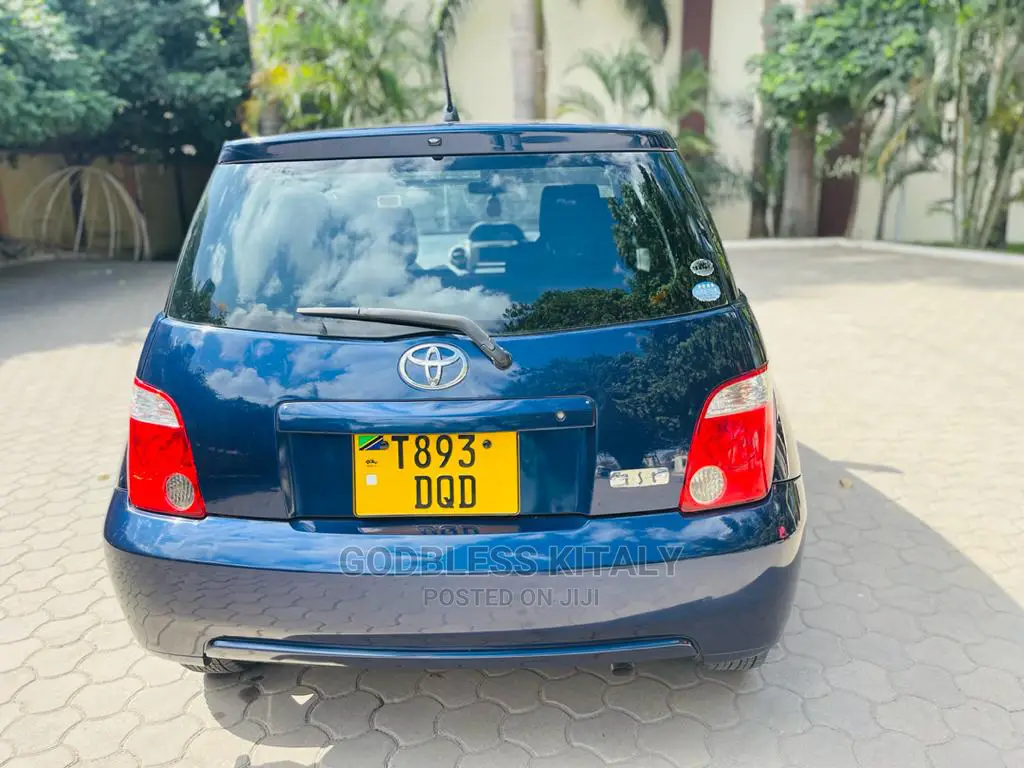 Toyota IST 2005 Blue
