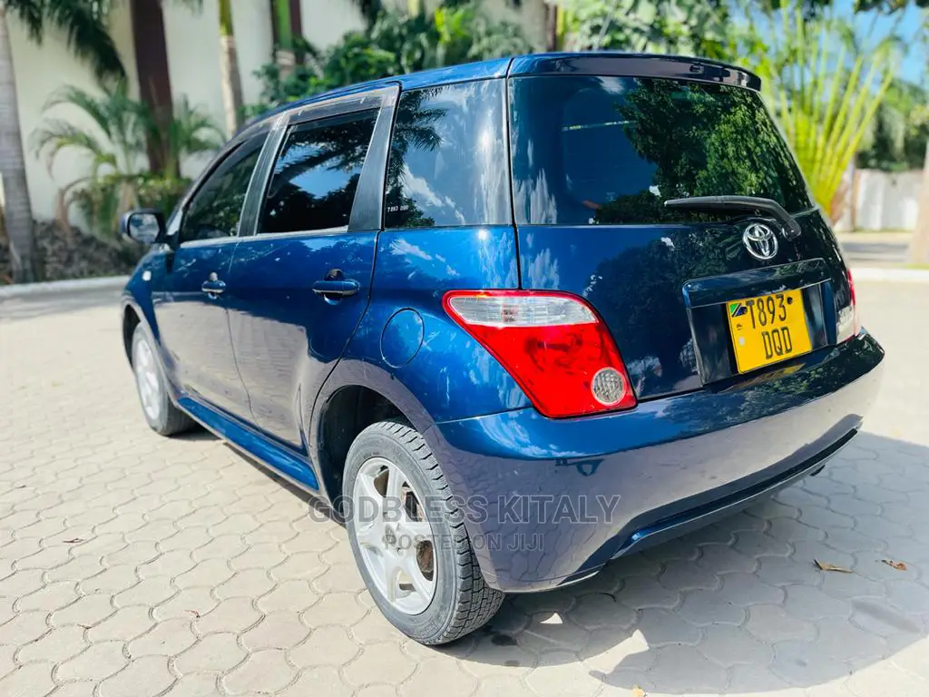 Toyota IST 2005 Blue
