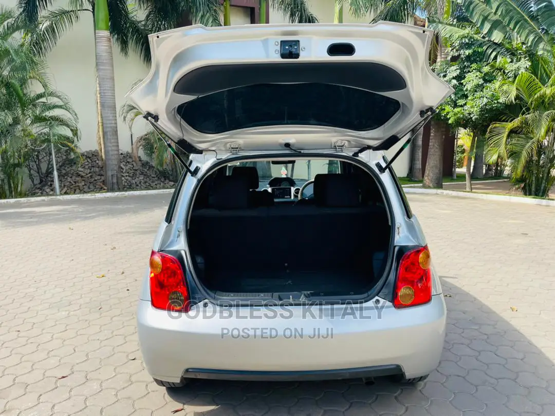 Toyota IST 2004 Silver
