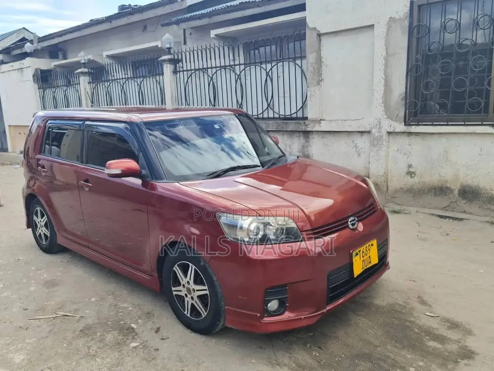 Toyota Corolla Rumion 2007 Brown