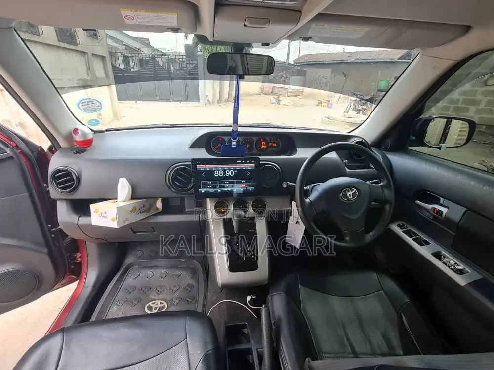 Toyota Corolla Rumion 2007 Brown